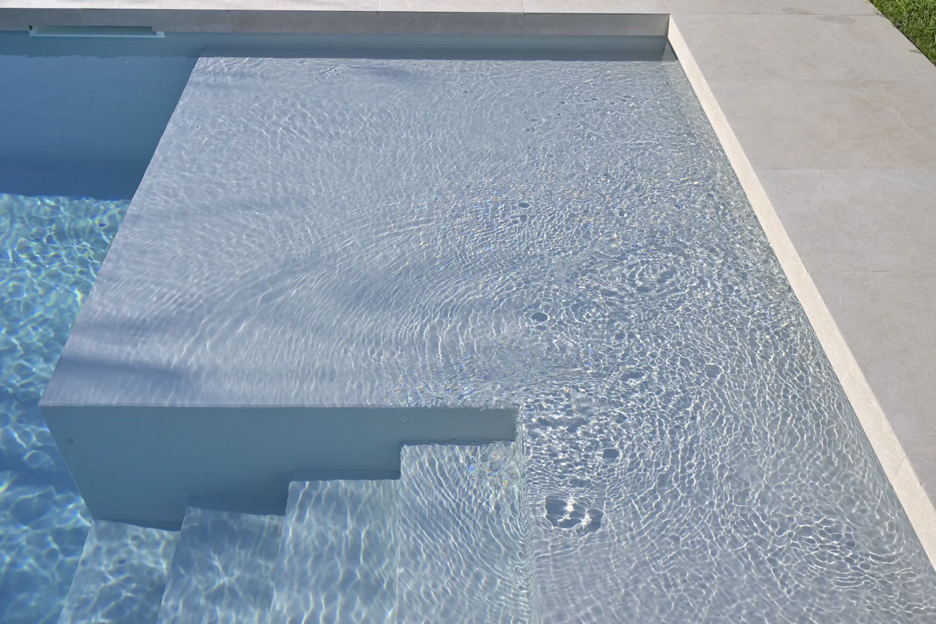 scala piscina a skimmer
